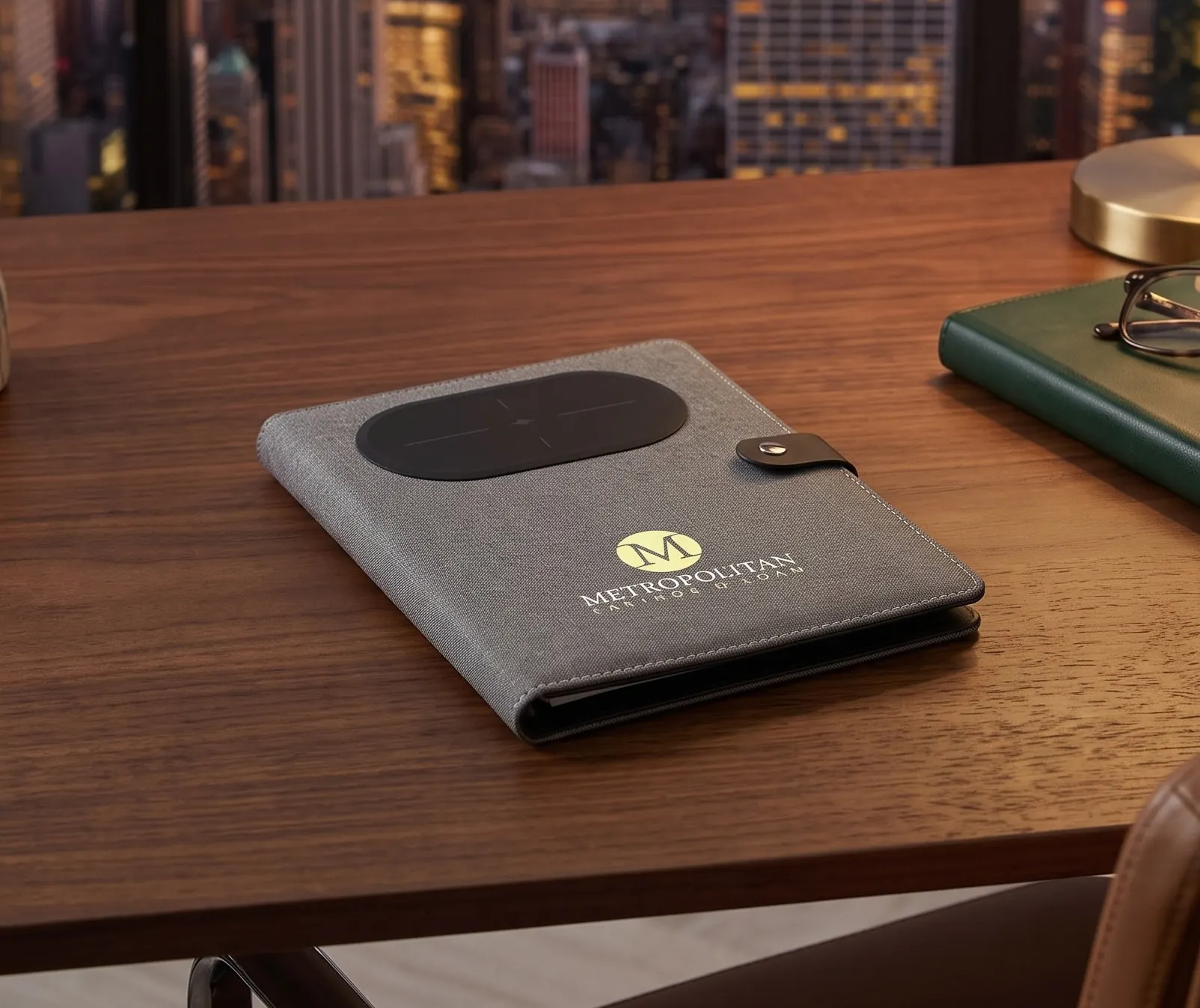 Navigate Notebook with Wireless Phone Charger